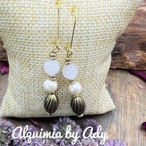 Alquimia Gold and White jade Beaded Earrings